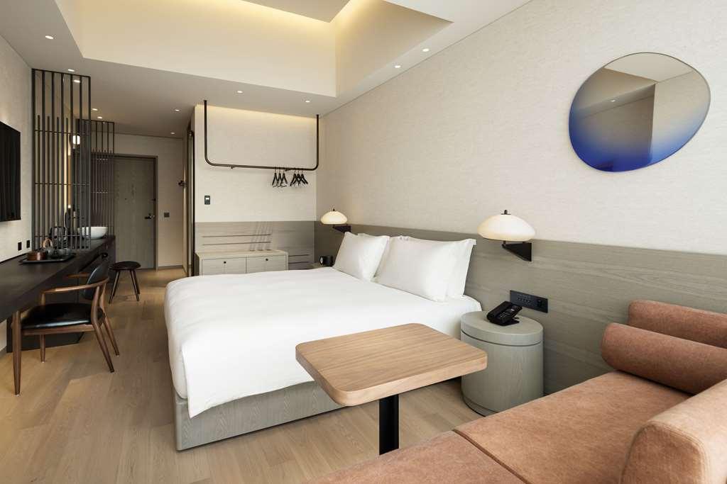 Hotel Toranomon Hills Токио Номер фото
