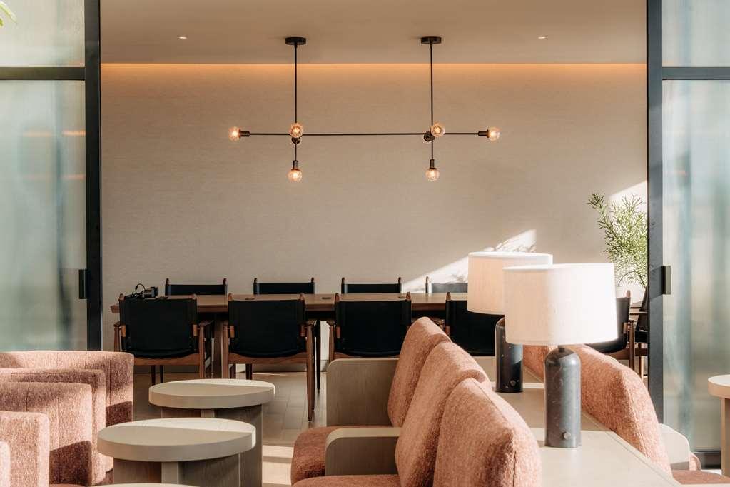 Hotel Toranomon Hills Токио Удобства фото